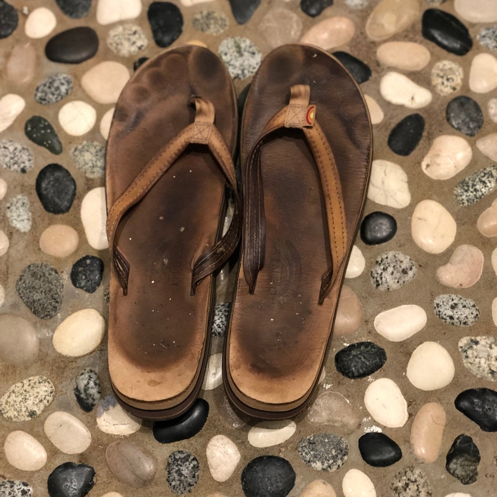 Rainbows 🌈Womens size L (7.5-8.5)